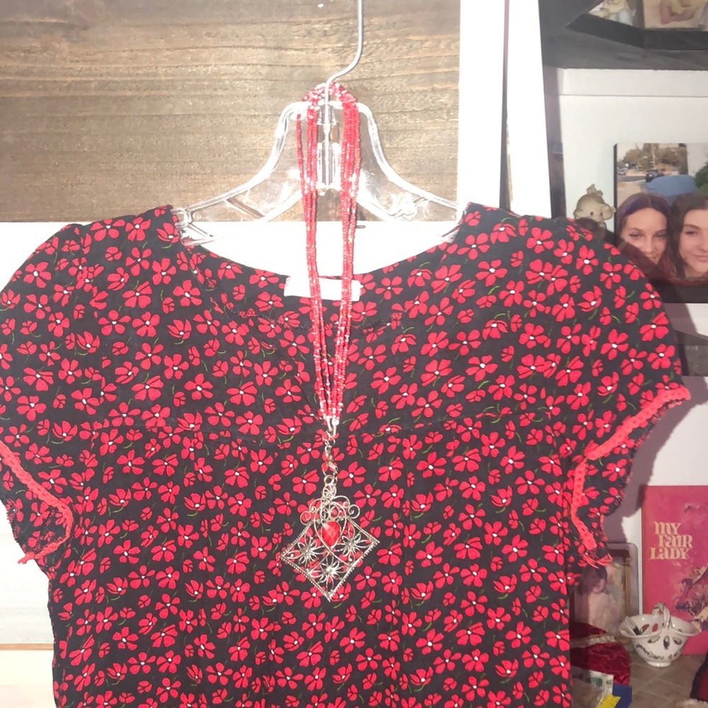Red Necklace with beads and large silver pendant - Picture 1 of 7